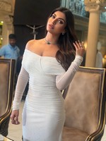 Akanksha Puri Latest Stunning Appearance